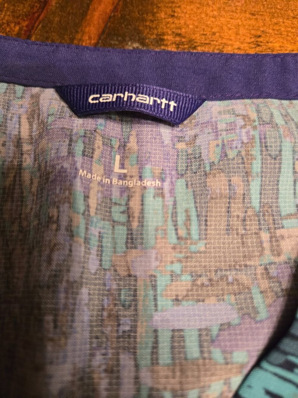 Womens Carhartt scrub top, sz L, 2 front pockets